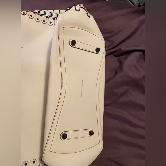 Coach OffWhite Genuine Glovetanned Leather Rogue Tote With Coach Link Detail - Picture 10 of 16